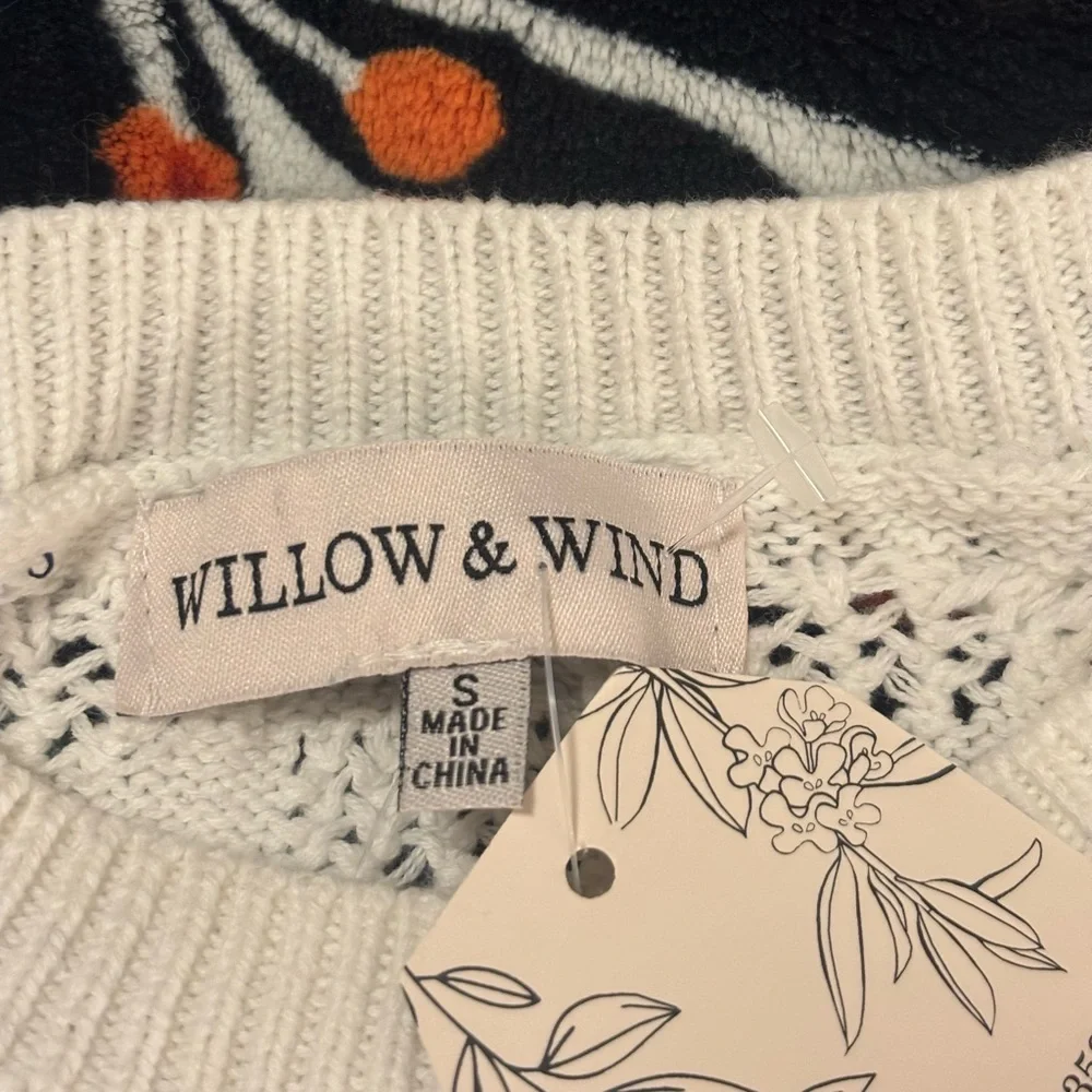 Chic White Cable Knit Cropped Sweater - Picture 6 of 9